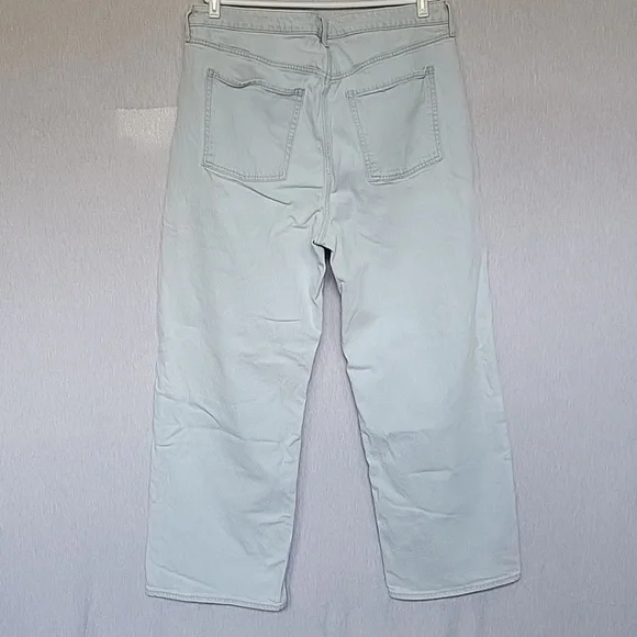 Old Navy Jeans - Picture 2 of 4